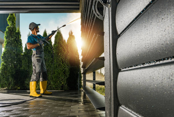 Best Pool Deck Cleaning  in Lopezville, TX